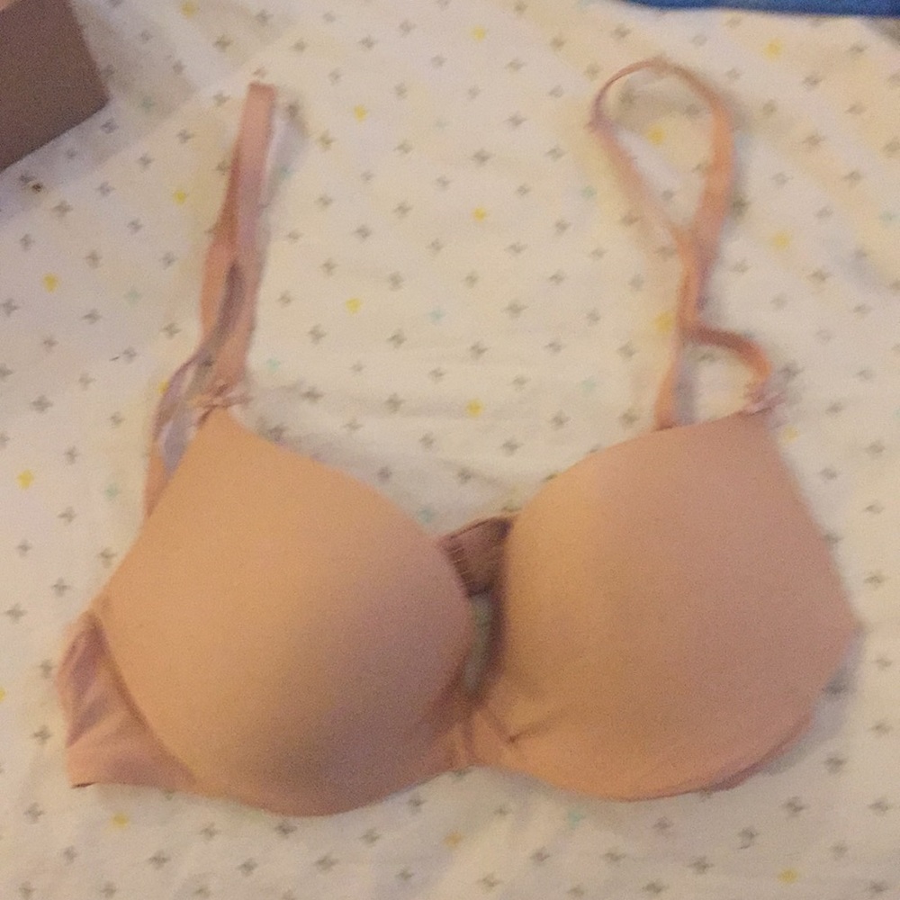 Victoria’s Secret Nude Bra 32B